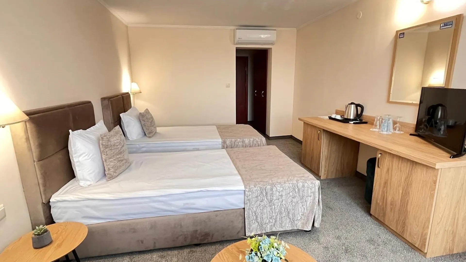 Hotel Orbita Varna 2*,